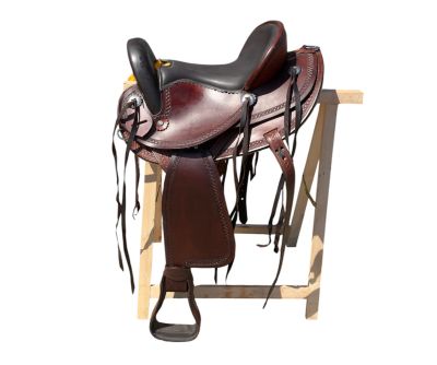 Седло в комплект с юзда, поводи и нагръдник